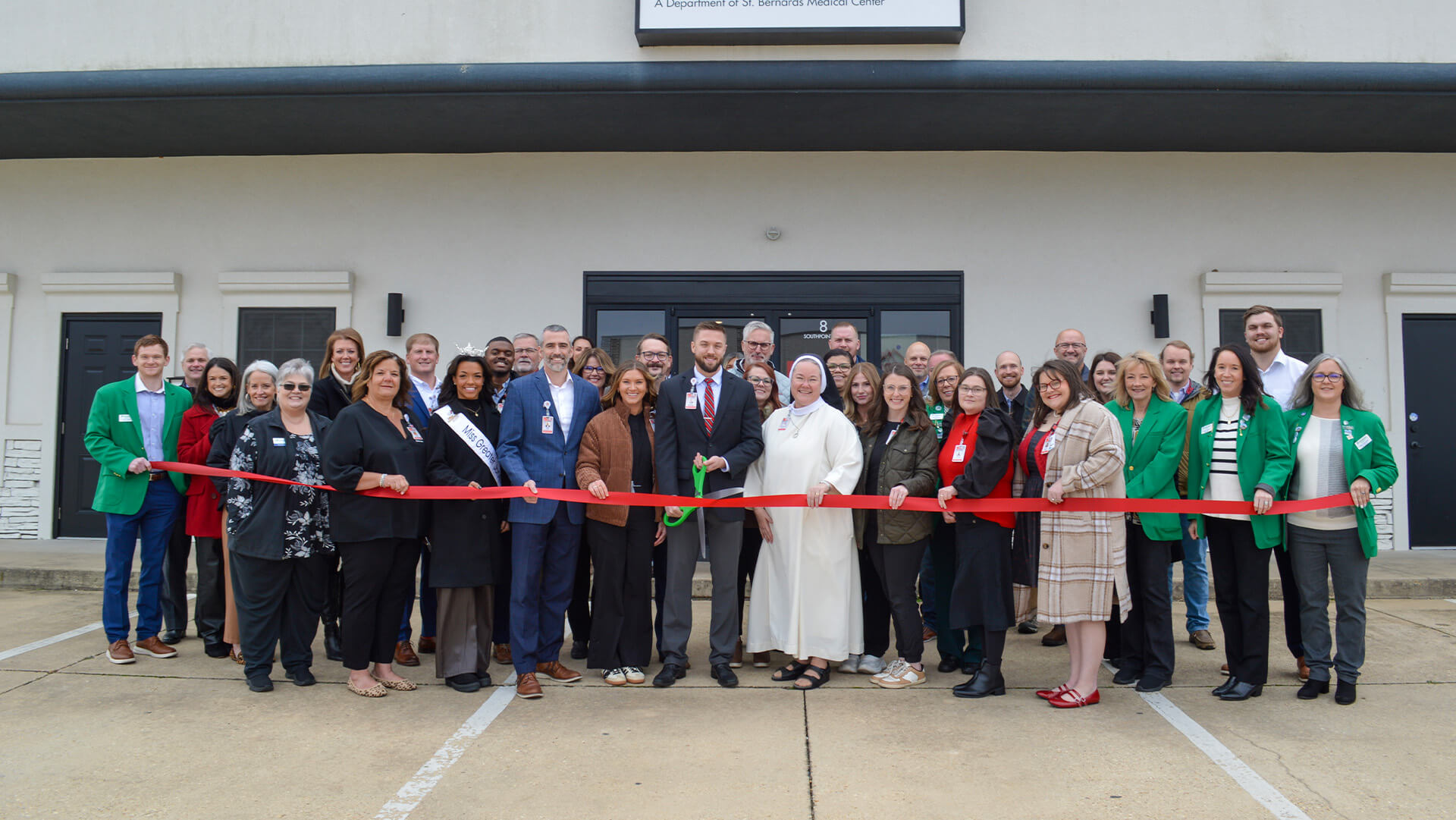 St. Bernards Counseling hosting a ribbon cutting with the Chamber of Commerce!